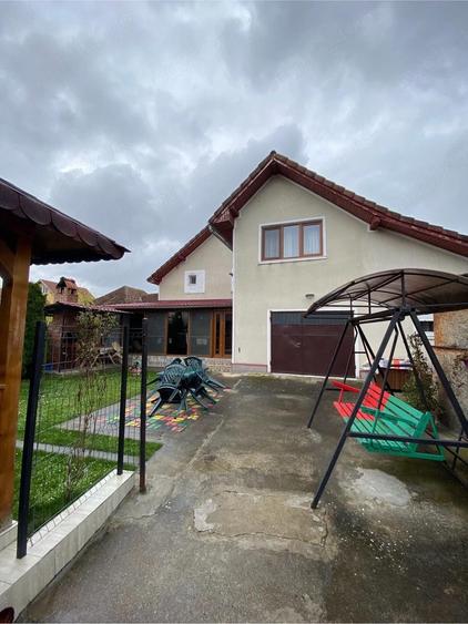 Casa + pensiune de vanzare - 2