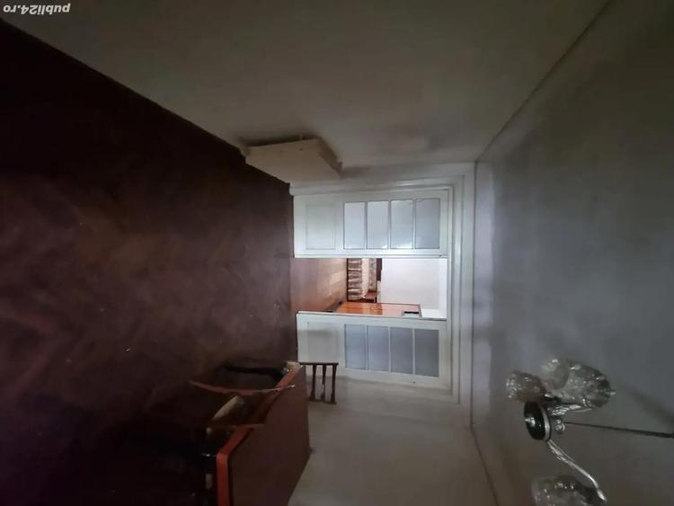 A 27 proprietarul vinde casa - 2