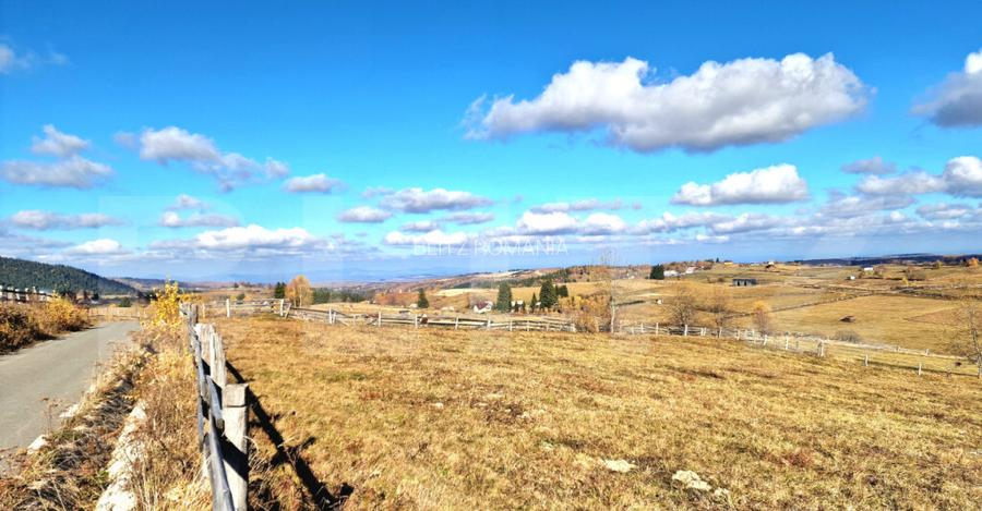 Teren parcelabil, front la strada, 3269mp, utilitati in zona