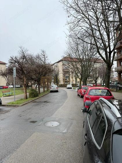 3 camere, zona Lunei-Complexul Studentesc, la 3 minute de facultatea FEAA - 19