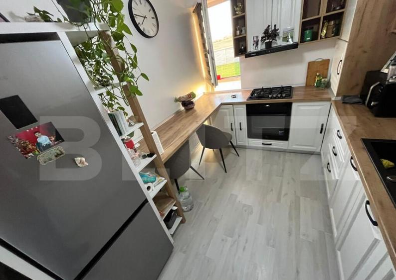 Apartament de vanzare, cu 3 camere, 80 mp, zona Sud - 6