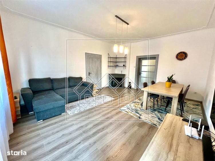 Apartament la casa - 4 camere, 111 mp - Zona centrala - 1