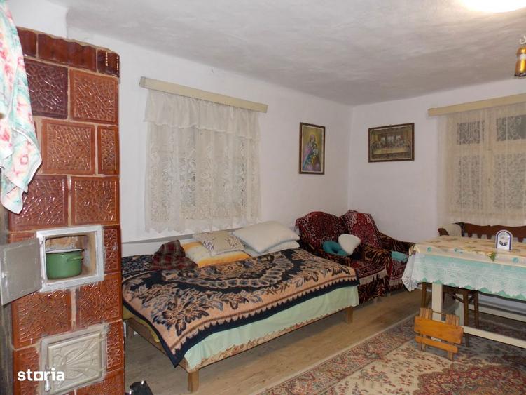 Casa batraneasca din lemn cu teren marelini?te ?i utilita?i complete - 10