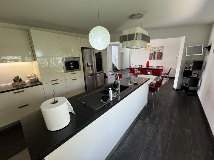 Casa Individuala De Inchiriat, Piscina, 225mp, Zona Teilor - 18