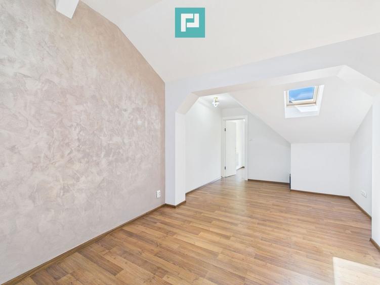 Apartament cu 3 camere decomandat, mobilat în Dumbrăvița