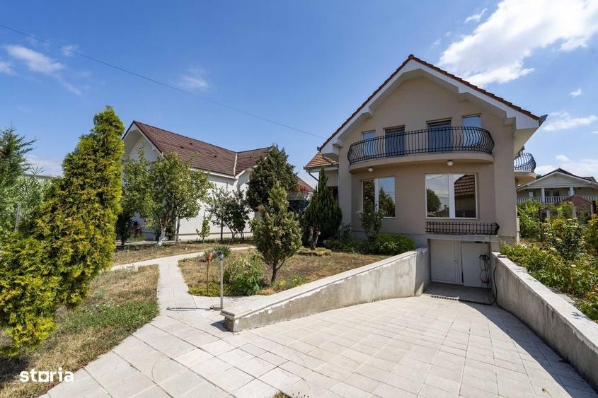 Casă cu 4 camere în Centura
