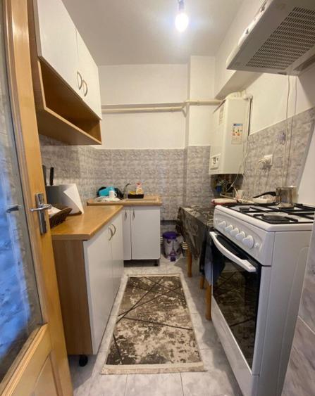 Garsoniera vis a vis de Hala Centrala, etaj 2 - 5