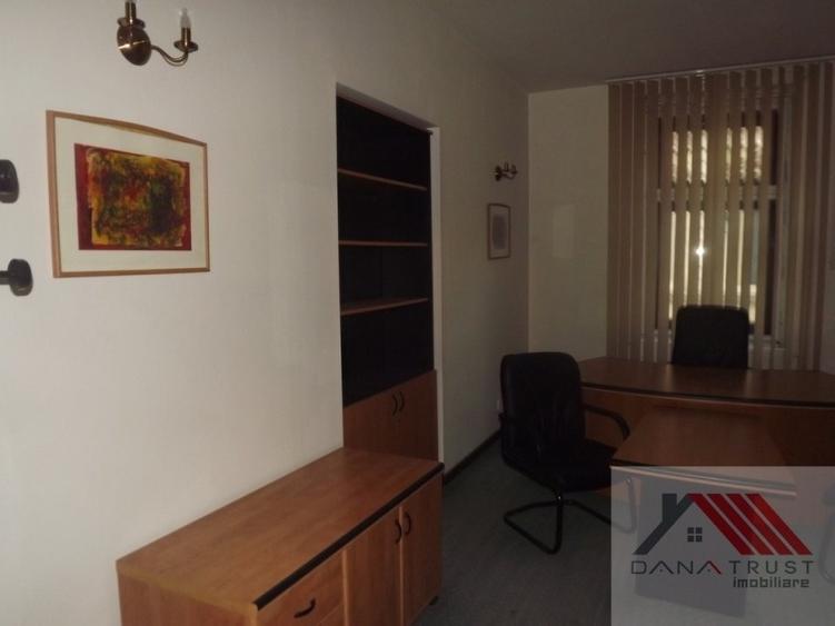 Ultra Central - Savoya, Brirou pt avocati, notari, traduceri - 2