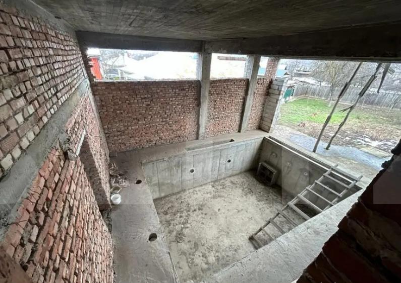 Casa spa?ioasa cu poten?ial imens in inima ora?ulu - 4