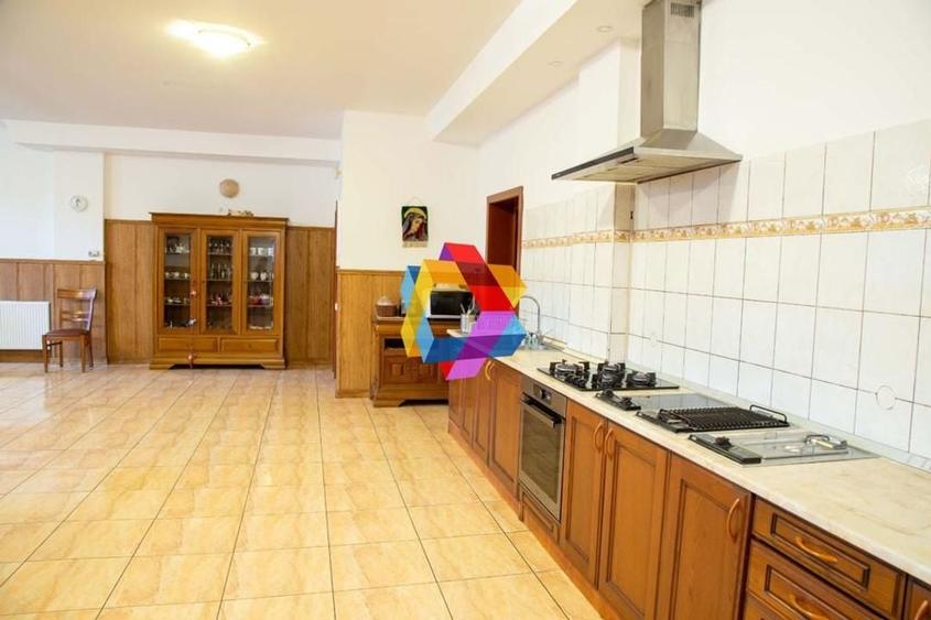 Conac cu piscina - 1810 mp - 5