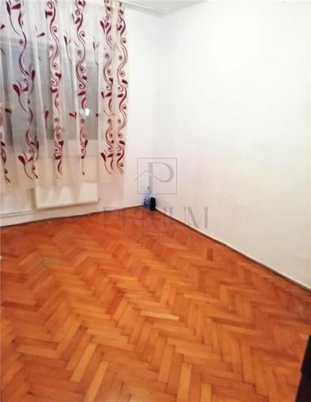 LIPOVEI - PARTER INALT - 3 cam - 2 bai - centrala proprie - BOXA - 8