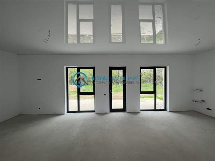 Royal Imobiliare - Vanzare Vila de lux zona Bucov - 2