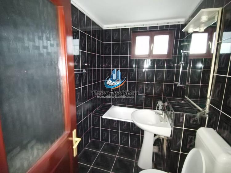 Apartament 3 camere etaj 4, cu pod, zona centrala Piatra Neamt - 3