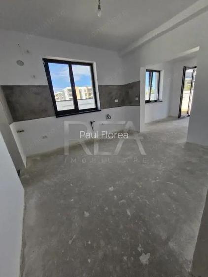 Doua duplex-uri de la 1,3 kilometri de sta?ia de metrou Nicolae Teclu