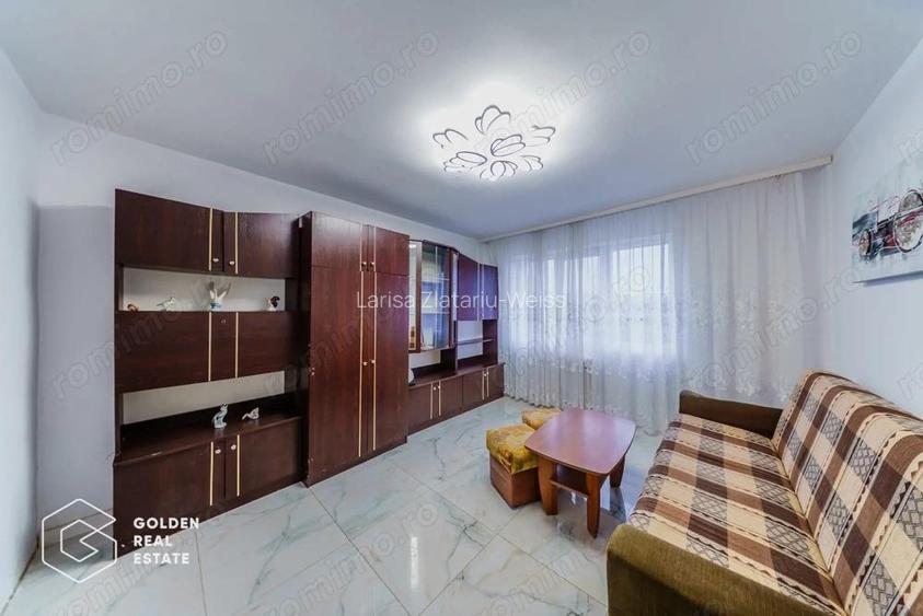 Garsoniera, etaj 2, zona Poetului