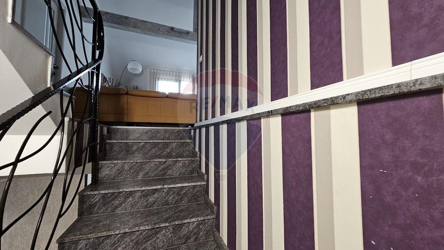 Casă / Vilă cu 7 camere si teren 1000 mp în zona Centrala-Suceava - 27