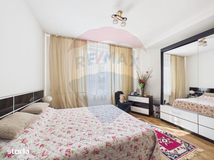 Casă cu 5 camere cu Teren 356 Mp în Bucureștii Noi