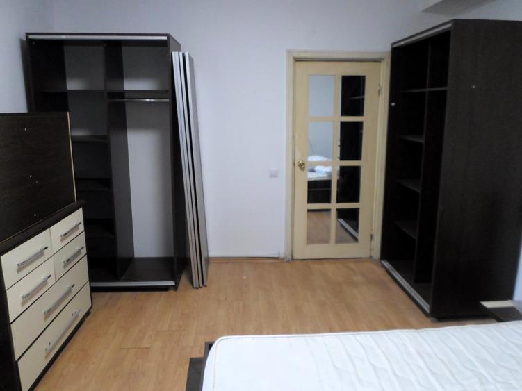 Apartament cu 3 camere semidecomandat în Ultracentral