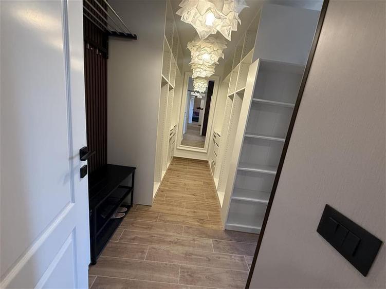 Apartament cu 3 camere decomandat în Ultracentral
