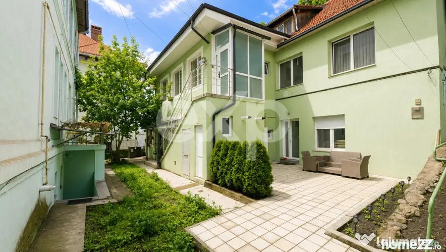 Apartament cu 2 camere semidecomandat, mobilat în Centrul Istoric