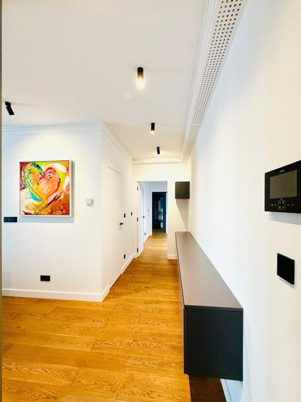 Apartament cu 3 camere decomandat, mobilat în Băneasa