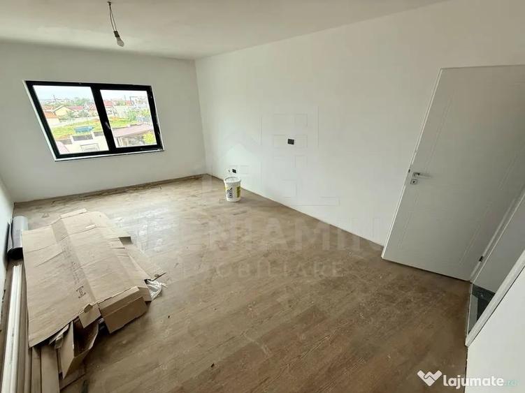 Casă cu 4 camere cu Teren 300 Mp în Calea București