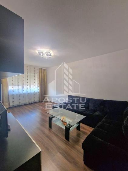 Apartament cu 3 camere decomandat, mobilat în Lipovei