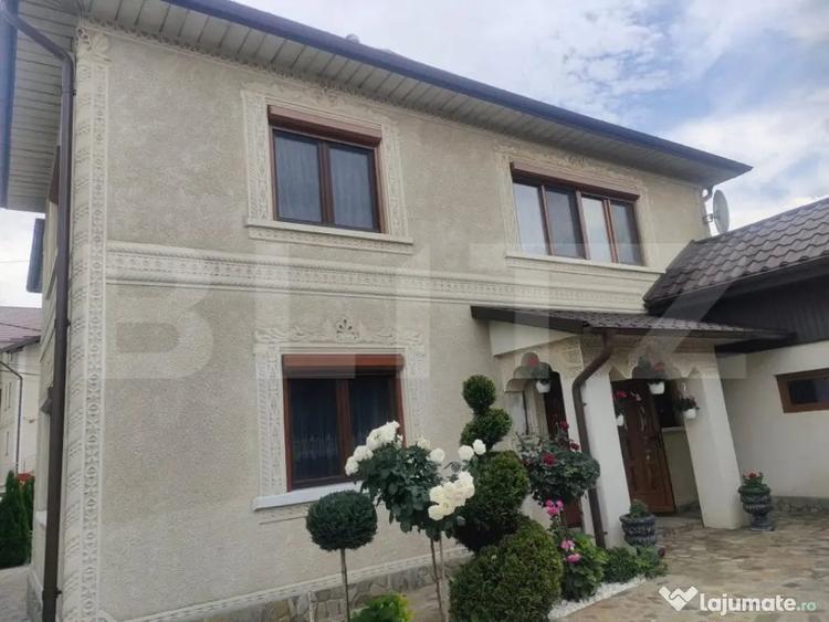 Casă cu 8 camere cu Teren 488 Mp în Marginea