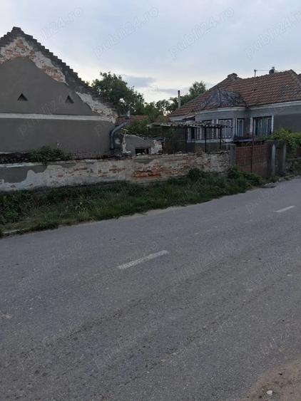 Casă în Săcel