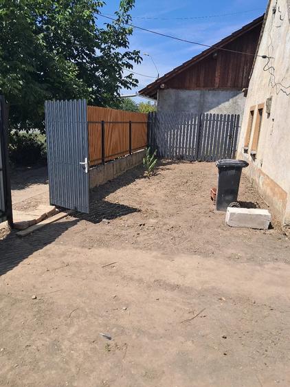 Casă cu Teren 1200 Mp în Central