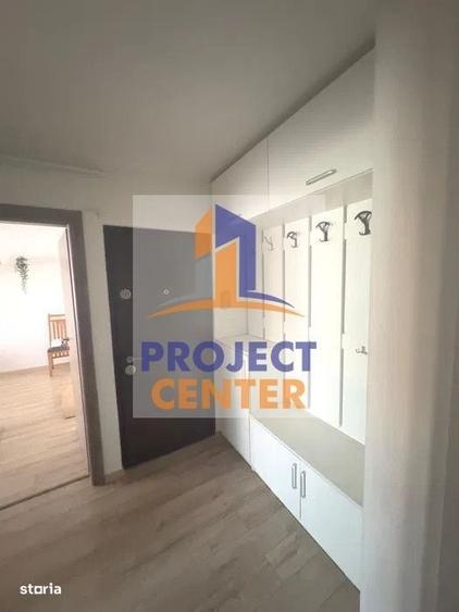 Apartament cu 3 camere decomandat în Eremia