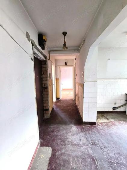 Apartament cu 3 camere decomandat | Etajul 3 - Botizului - 9