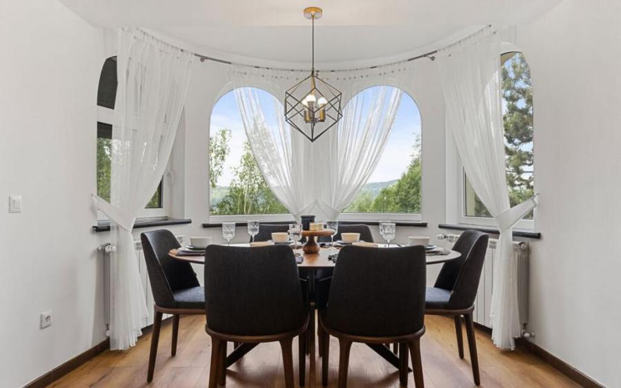 Refugiu de Vis in Cornu Priveli?te Panoramica ?i Apu - 12