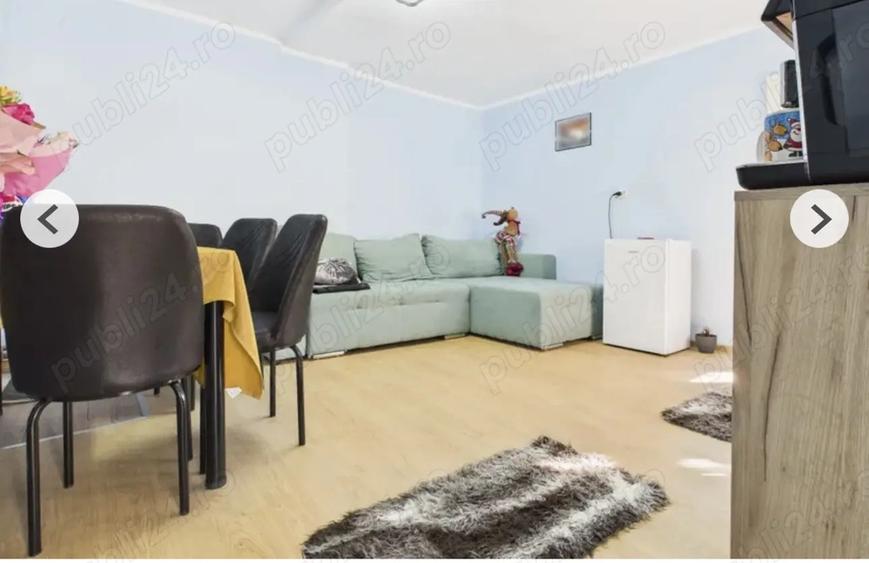 Vand casa batraneasca in centrul satului Urseni - 1