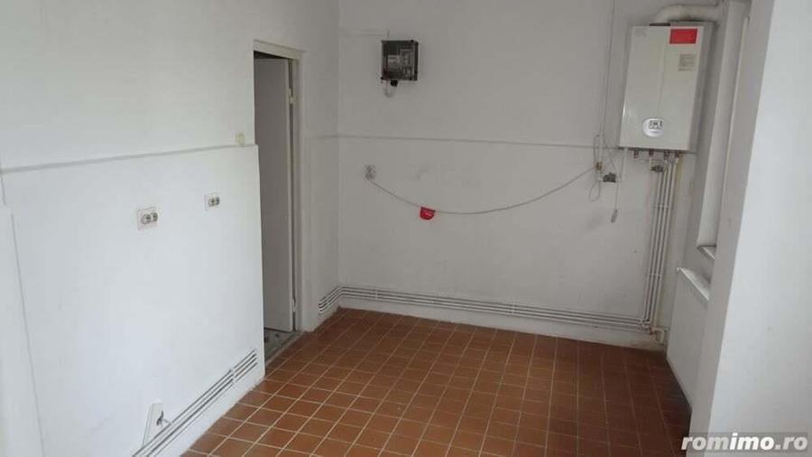 Vand spatiu comercial in Deva, zona ultracentrala ( I. Creanga), suprafata utila 70 mp, - 2