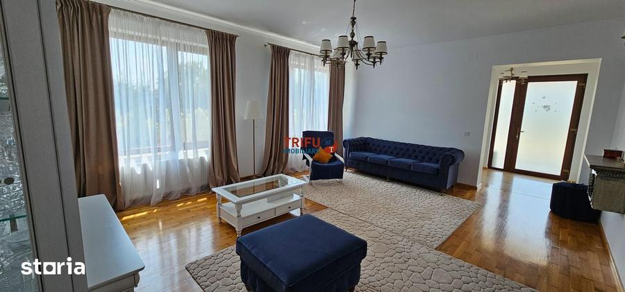 Casă cu 4 camere cu Teren 1698 Mp în Central