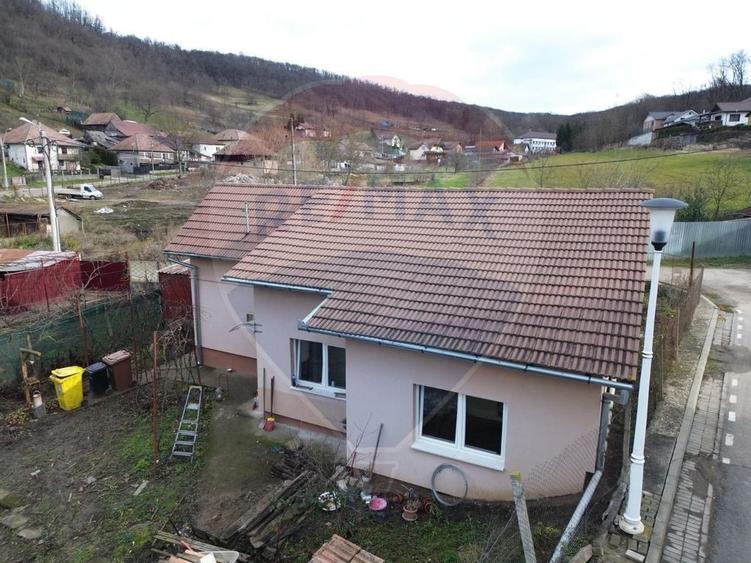 Vand sau schimb casa cu apartament-strada Angarul de Sus... - 6