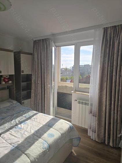 Vand apartament strada traian56, - 2