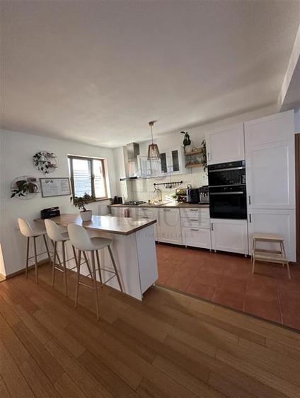 BUZIASULUI - CASA INDIVIDUALA - GARAJ - 3 CAMERE - 2 BAI - 2 TERASE - CENTRALA - - 3