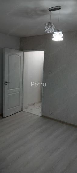 Vand apartament in Mun Caransebes cu 2 camere! Vand apartament in Mun Caransebes cu 2 camere!