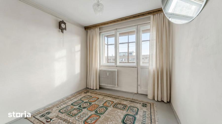 Apartament cu 4 camere semidecomandat, mobilat în Militari