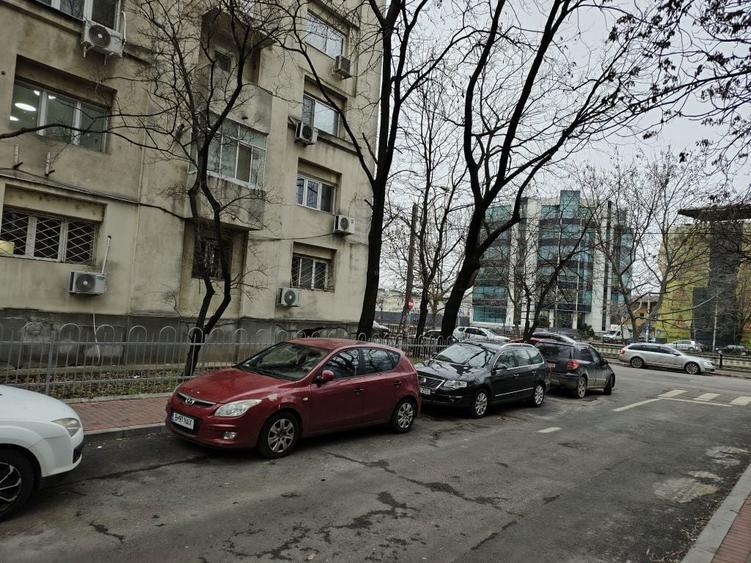 Vind garsoniera 1 ,etaj 1/7, util=39mp, Camera de Comert / str Splaiul Unirii 39 /,direct proprietar =0771569250 - 8
