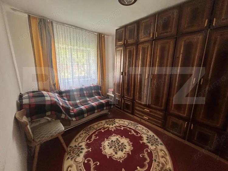 Casa de vanzare, pozitionata excelent, ideala pentru relaxare, sau relocare - 3