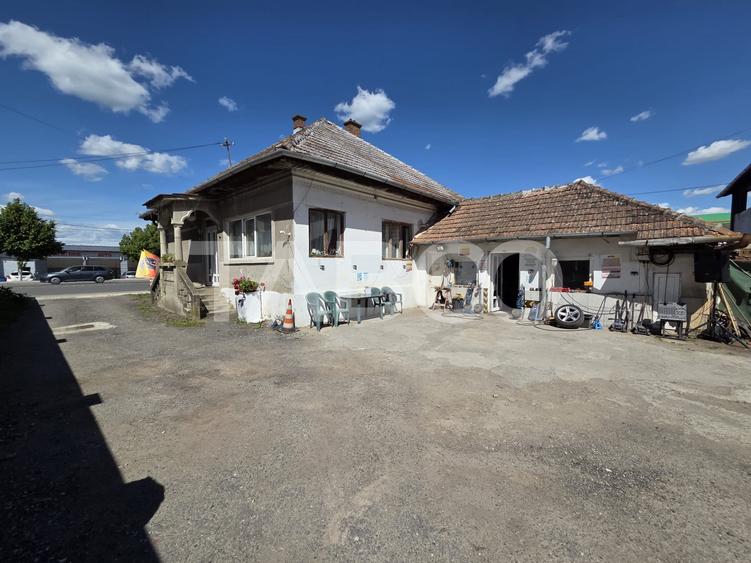 Casa de vanzare cu vulcanizare toate avizele acces la drumul principal - 2