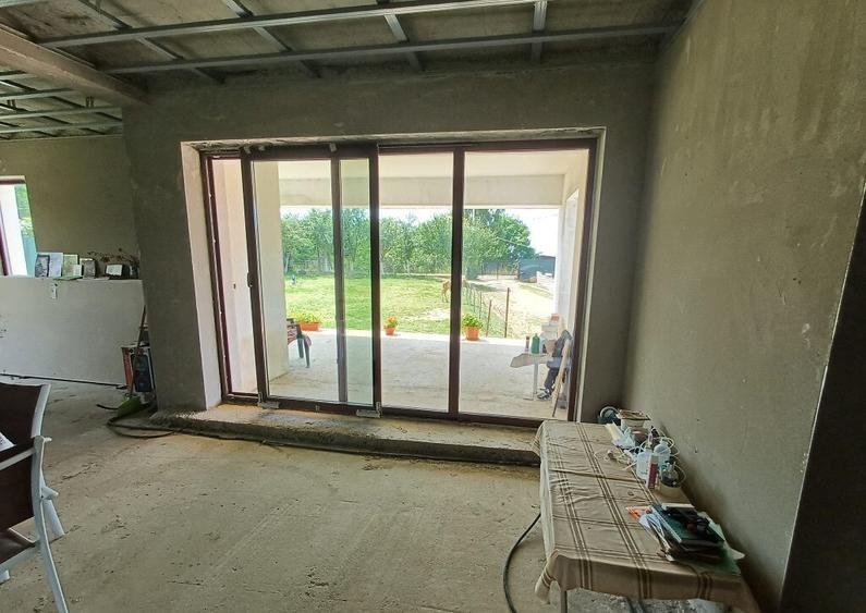 Str. Corbului, casa P+1, 30 ari teren - 14