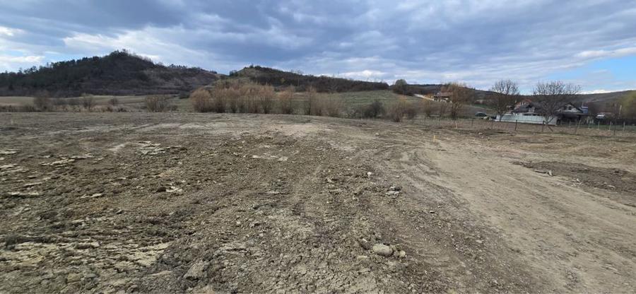 Teren intravilan- Proiect imobiliar CU valabil , toate utilitatile - 1