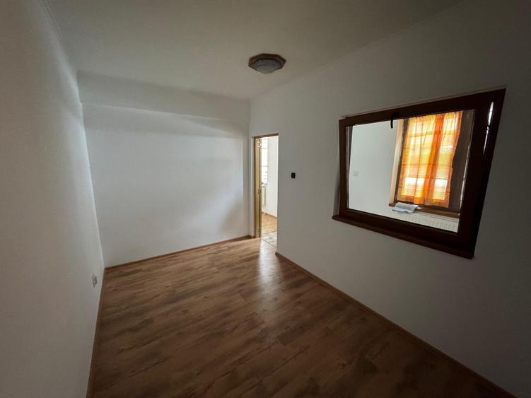 Casa de vanzare parter la cheie - 8