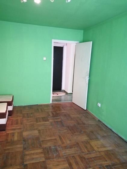 Apartament de vanzare 3camere confort 3 ,etaj 1 separare apa gaze lumina incalzire centrala geamuri termopan 43mp OFERTA IMBATABILA - 1