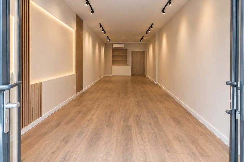 Spațiu comercial, de 63 mp, în Central