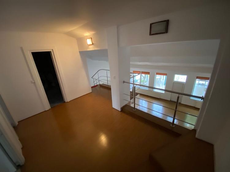 Vilă zona Liviu Rebreanu - 38